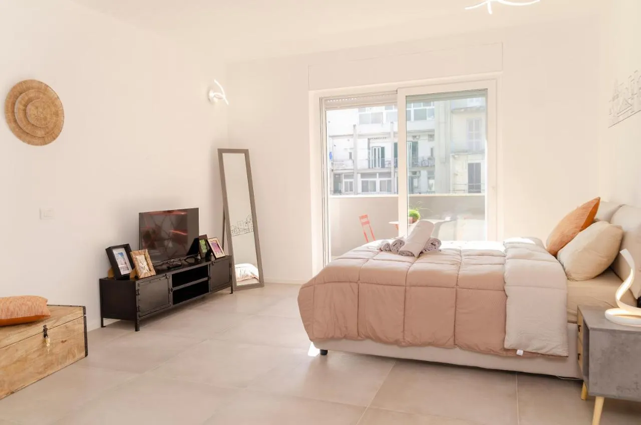 Apulialux Garruba Cozy Apt & Parking Bari 0*,  Italia